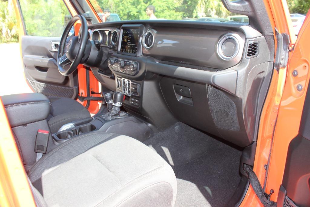 2018 Jeep All-New Wrangler Unlimited Sahara - Photo 15