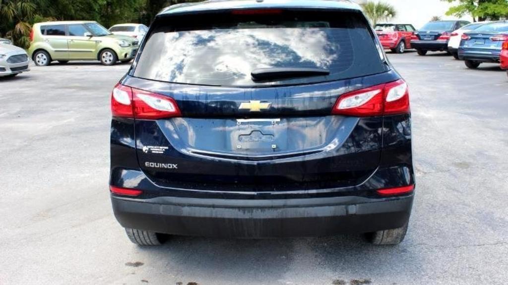 2020 Chevrolet Equinox LS - Photo 6