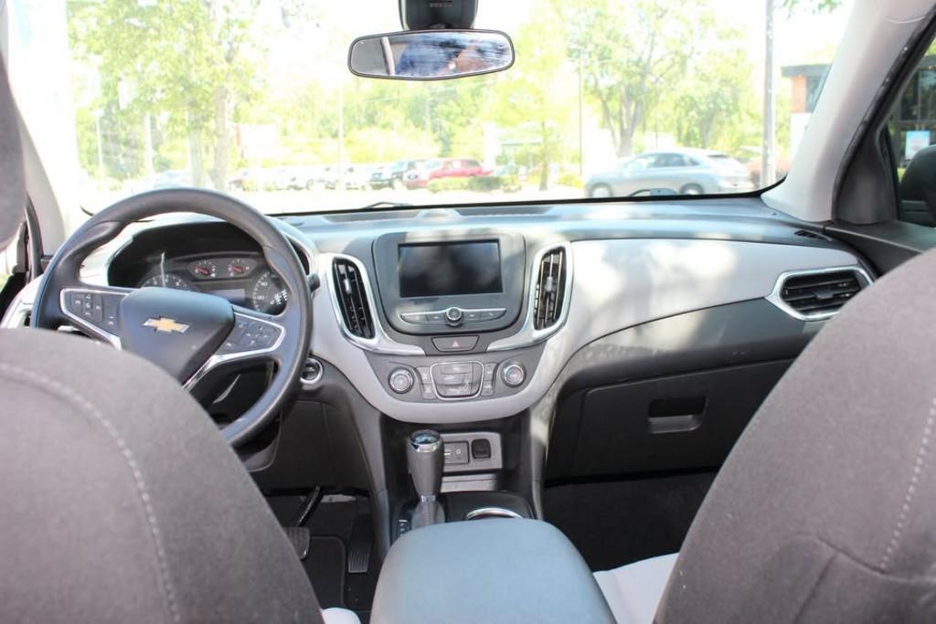 2020 Chevrolet Equinox LS - Photo 17