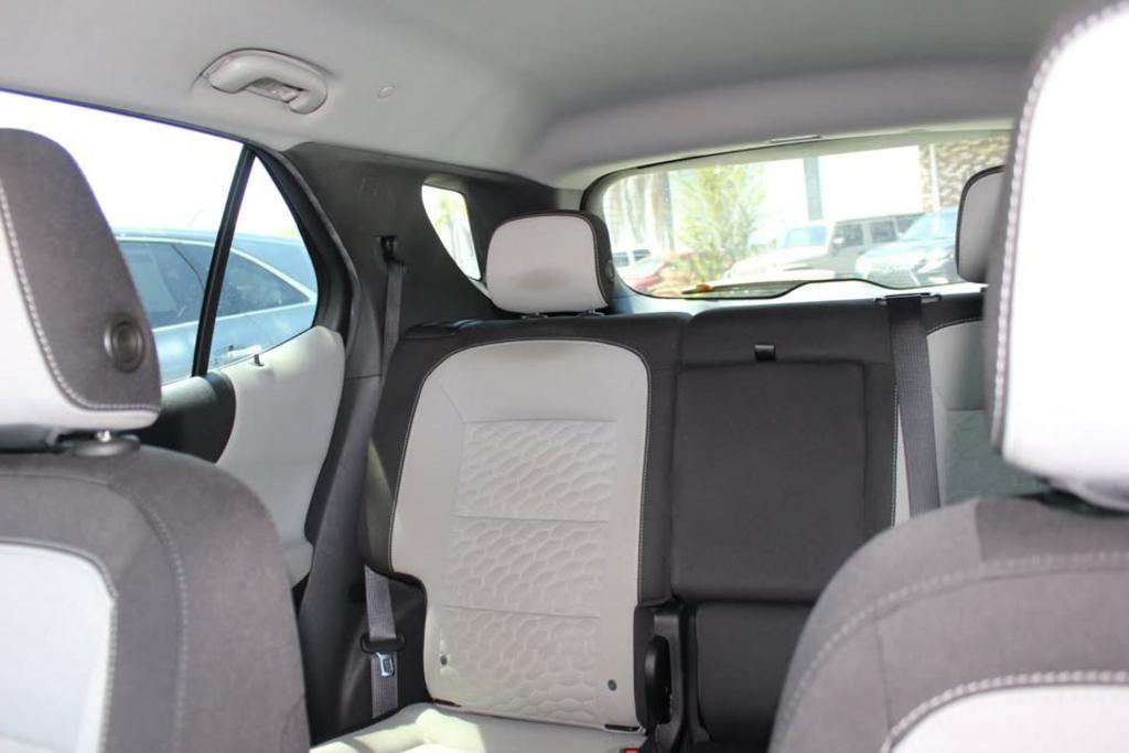 2020 Chevrolet Equinox LS - Photo 15