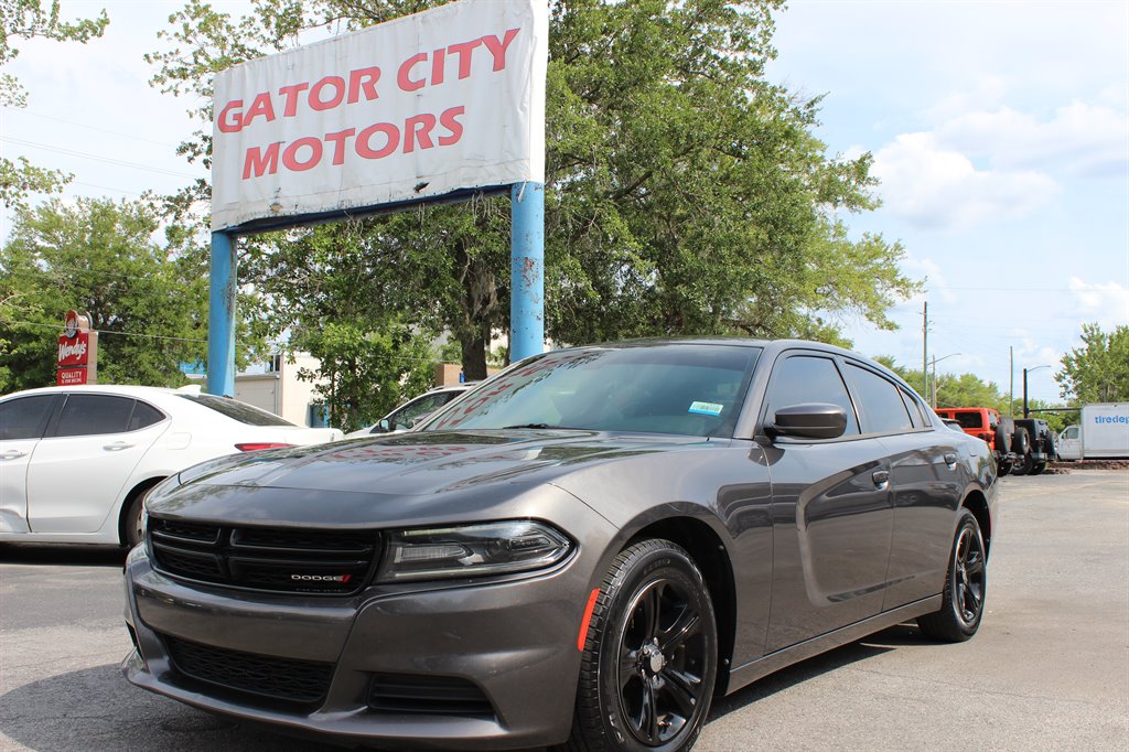 2019 Dodge Charger SXT's photo